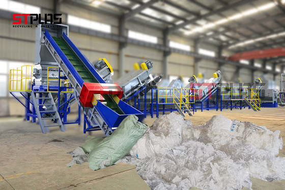 Szybkobieżna maszyna do wyciskania folii z tworzywa sztucznego 90KW do recyklingu Certyfikat CE